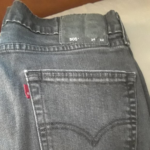 Levi's Other - LEVI JEANS..32/34 mens